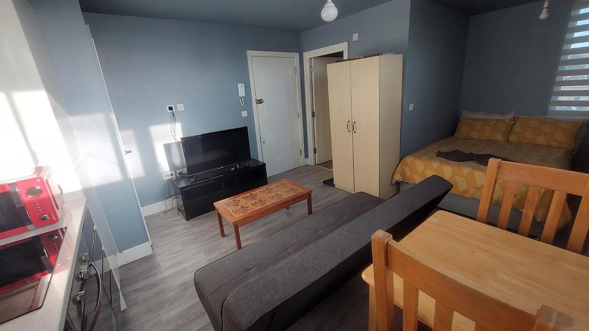 Modern Studio Maidstone - Redecorated Oct 2023 Extérieur photo